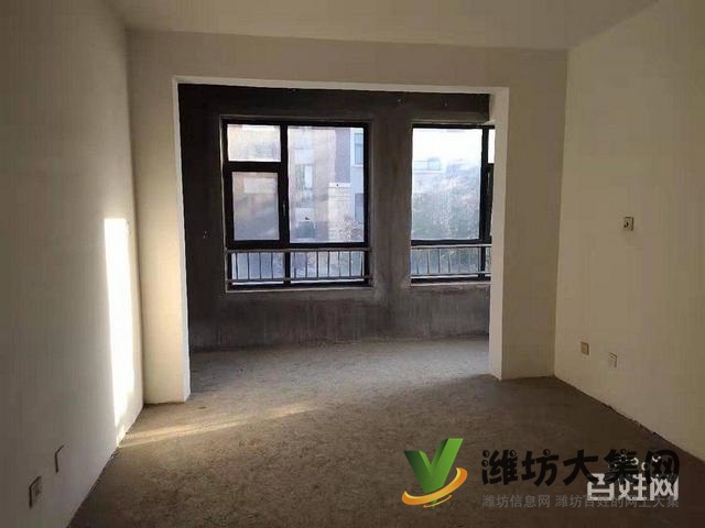 青云郡三室兩廳好房，毛培房給你更大的裝修空間，