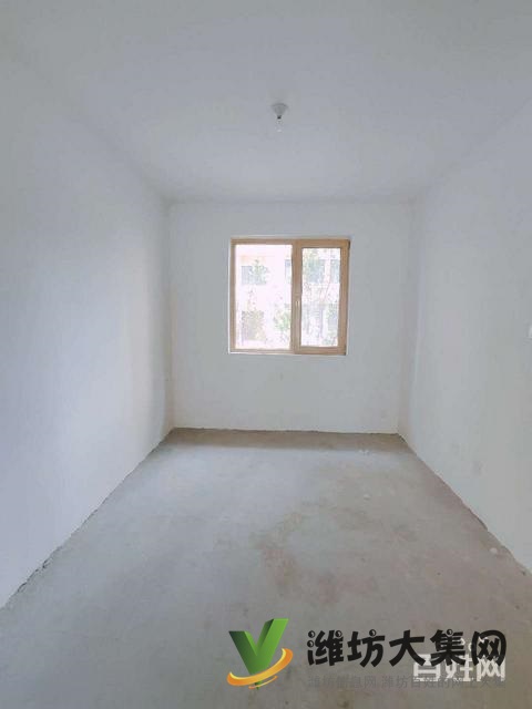 玫瑰公館一樓帶大院！送城市會客廳！三居，更名貸款，