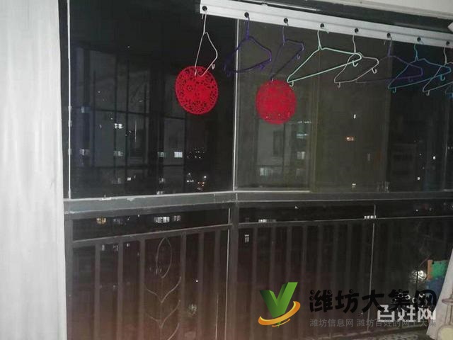 此房為結(jié)婚準(zhǔn)備，舒適三室，精裝修，現(xiàn)因換大房，找有