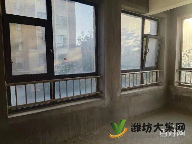 青云郡三室兩廳好房，毛培房給你更大的裝修空間，