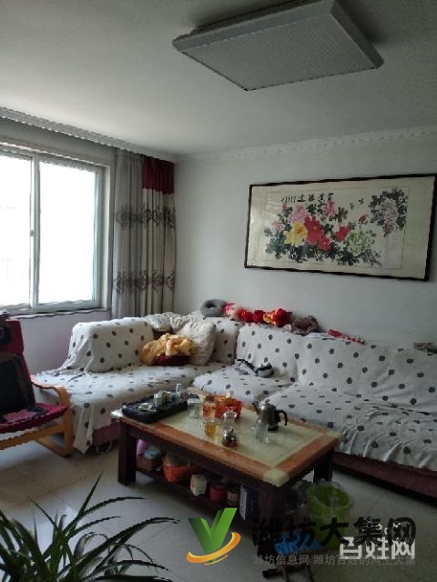 濰水藍(lán)灣三室兩廳精裝干凈手續(xù)齊全可以貸款