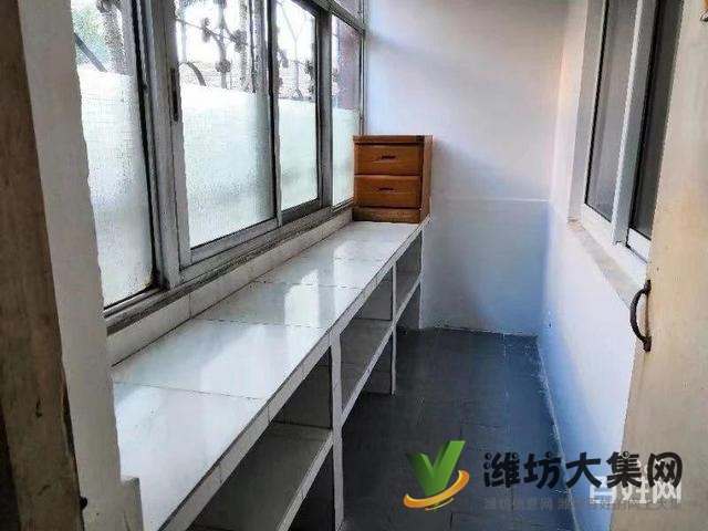 冠華小區(qū)1樓帶院南開門兩室  精裝修僅售52萬