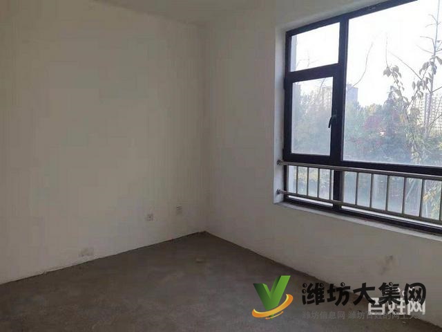 青云郡三室兩廳好房，毛培房給你更大的裝修空間，