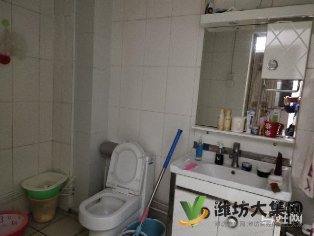 南關小學附近電梯洋房四樓精裝三室