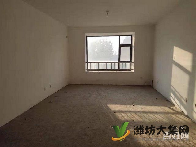 青云郡三室兩廳好房，毛培房給你更大的裝修空間，