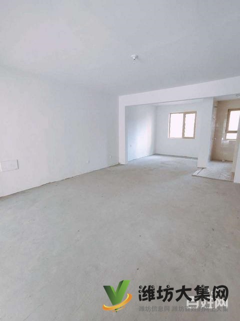 玫瑰公館一樓帶大院！送城市會客廳！三居，更名貸款，