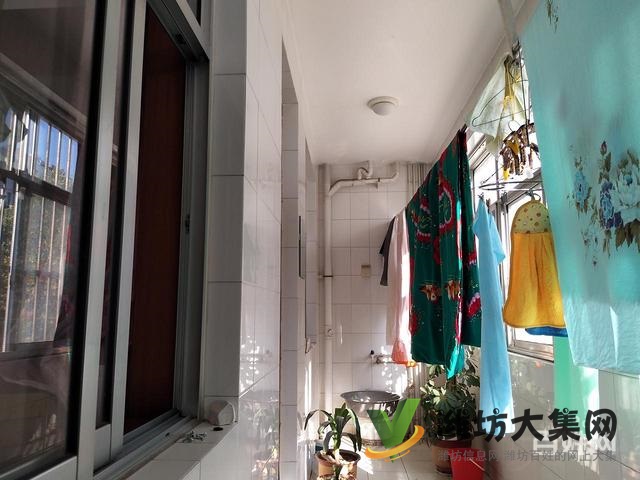 匯安小區 精裝三室兩廳兩衛 帶車庫 劃青云山小學 東埠中學