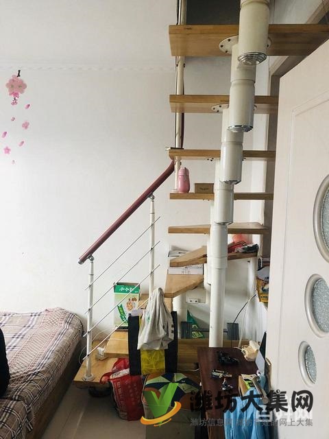 天熙苑  40萬！三室精裝 mai一層song一層